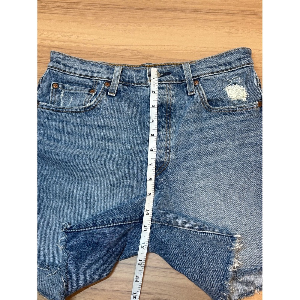 Levi's Premium Distressed Cutoff Denim Shorts Blue Raw Hem Button-fly Size 28 - Picture 8 of 9